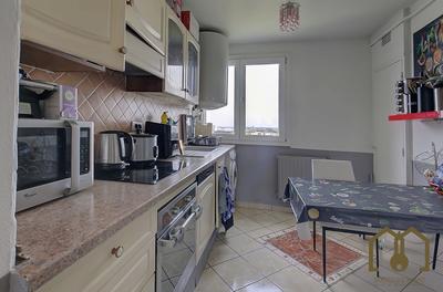 Appartement - 70 m² - 4 pièces