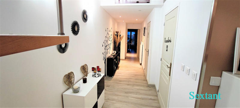 Maison - 236 m² - 10 pièces