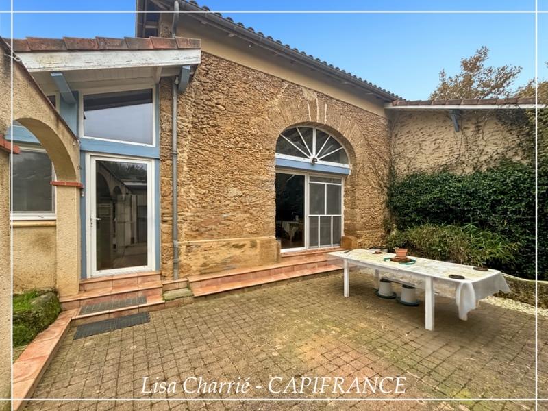 Maison en pierre - 236 m² - 8 pièces