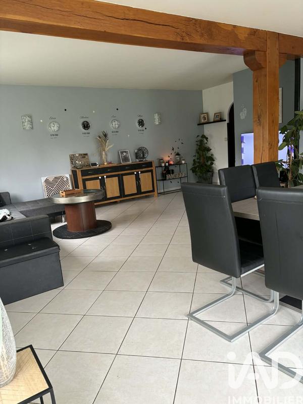 Maison - 215 m² - 8 pièces