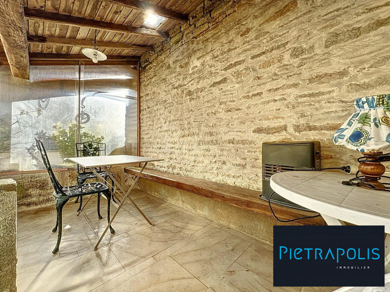 Maison - 200 m² - 8 pièces