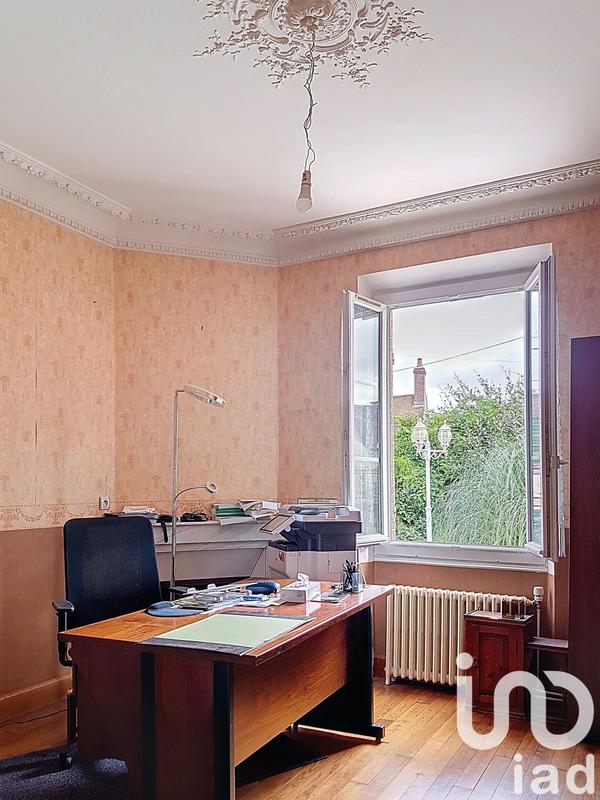 Maison - 327 m² - 11 pièces