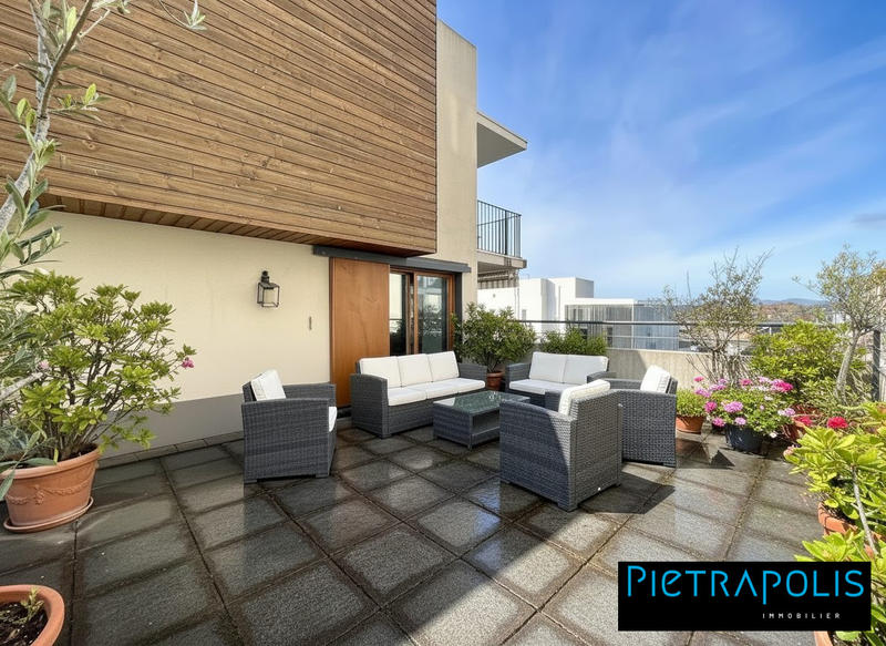 Appartement - 82 m² - 4 pièces