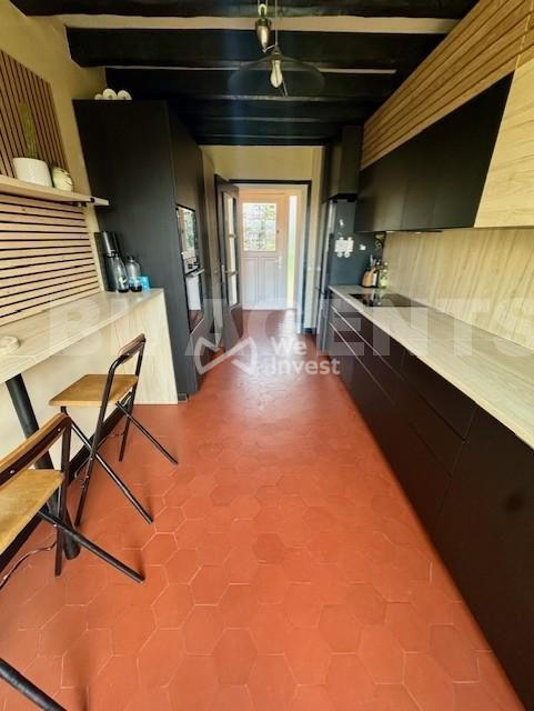 Maison - 205 m² - 6 pièces