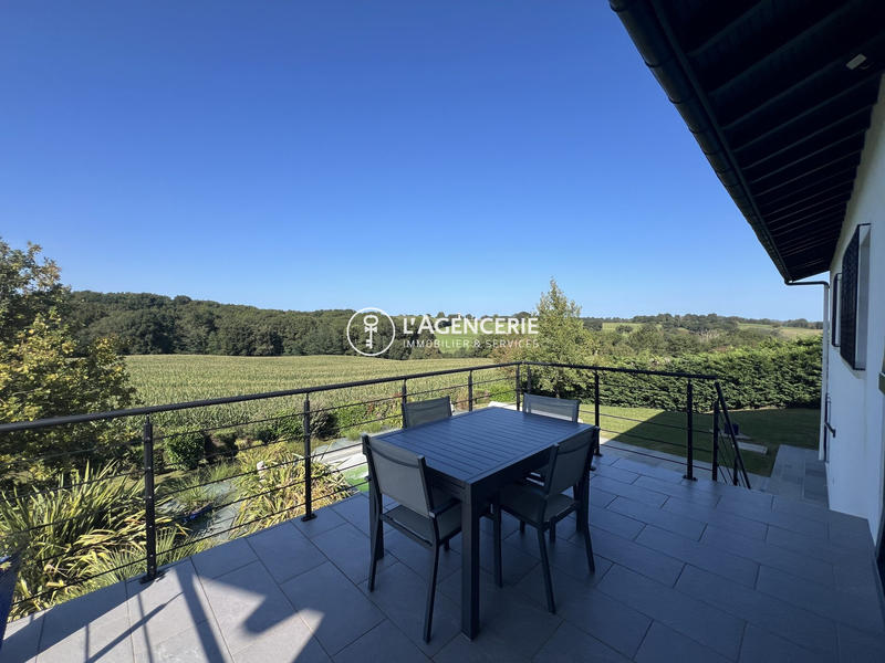 Maison contemporaine - 152 m² - 5 pièces