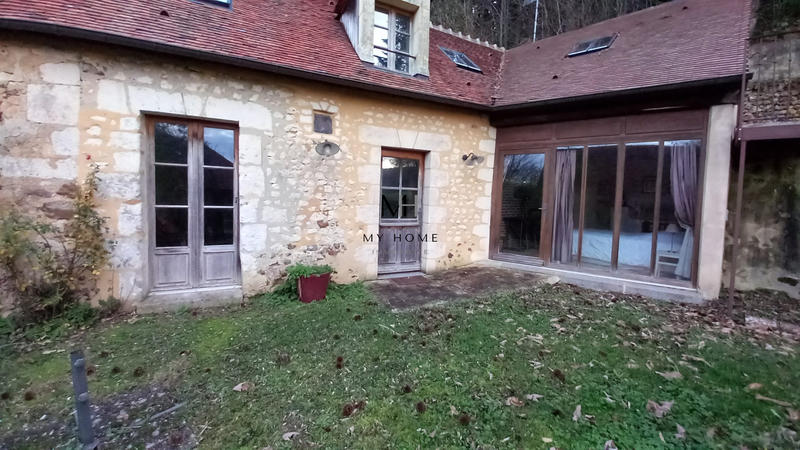 Maison - 320 m² - 18 pièces