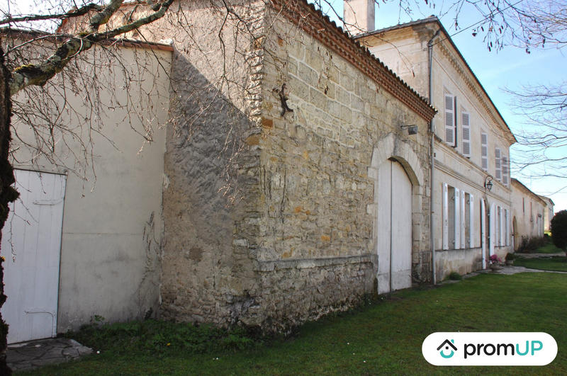 Maison ancienne - 300 m² - 7 pièces