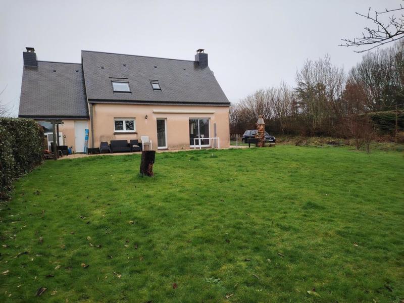 Maison - 104 m² - 10 pièces