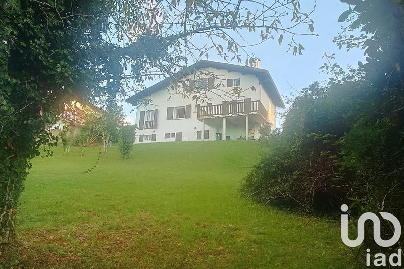 Maison - 158 m² - 8 pièces