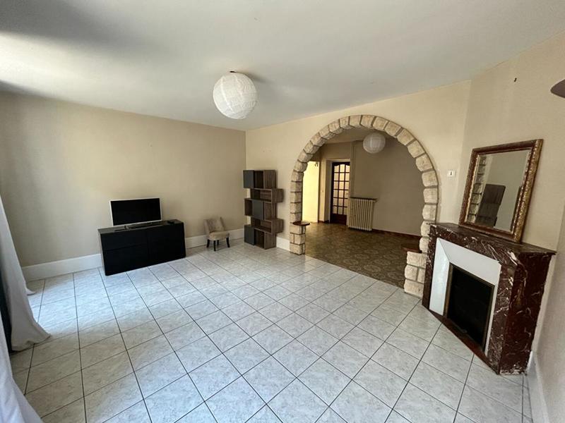 Maison - 143 m² - 8 pièces