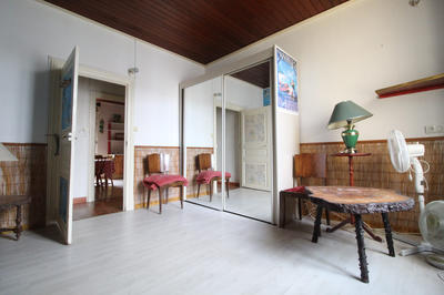 Maison - 208 m² - 10 pièces