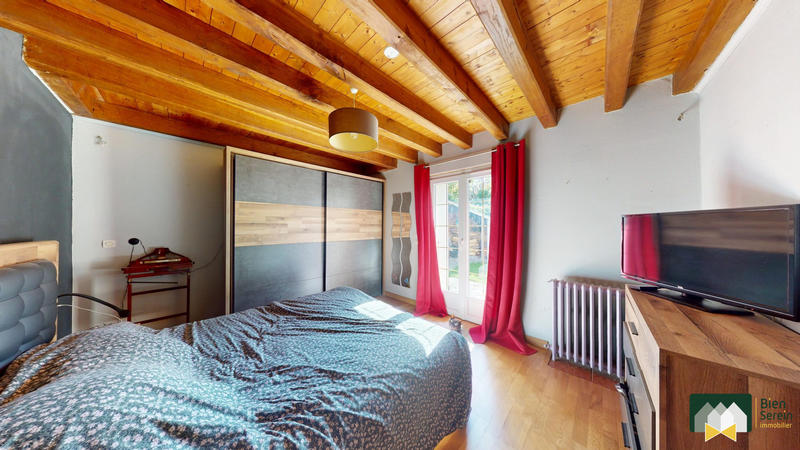 Maison - 256 m² - 10 pièces