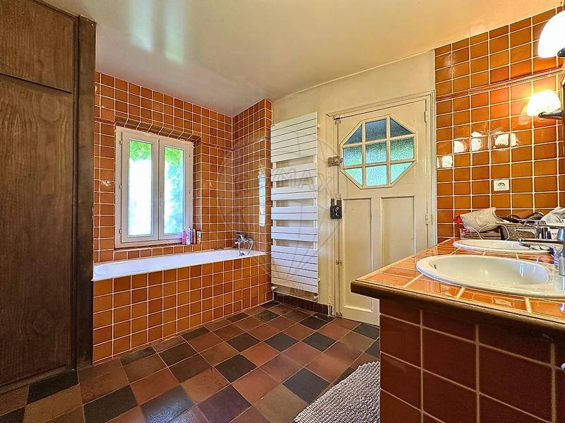 Propriété - 140 m² - 5 pièces