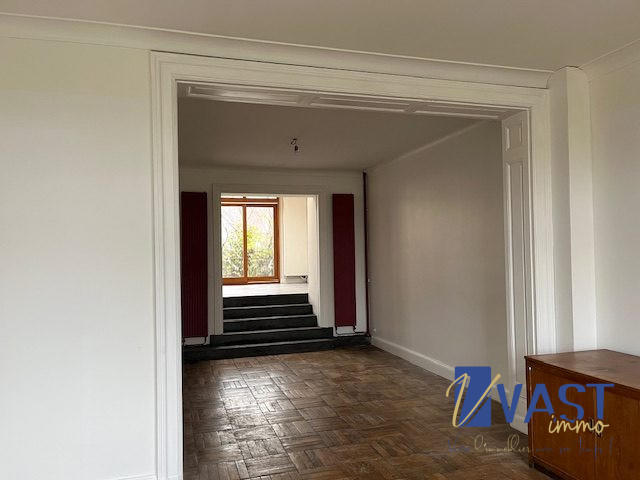 Maison ancienne - 193 m² - 8 pièces