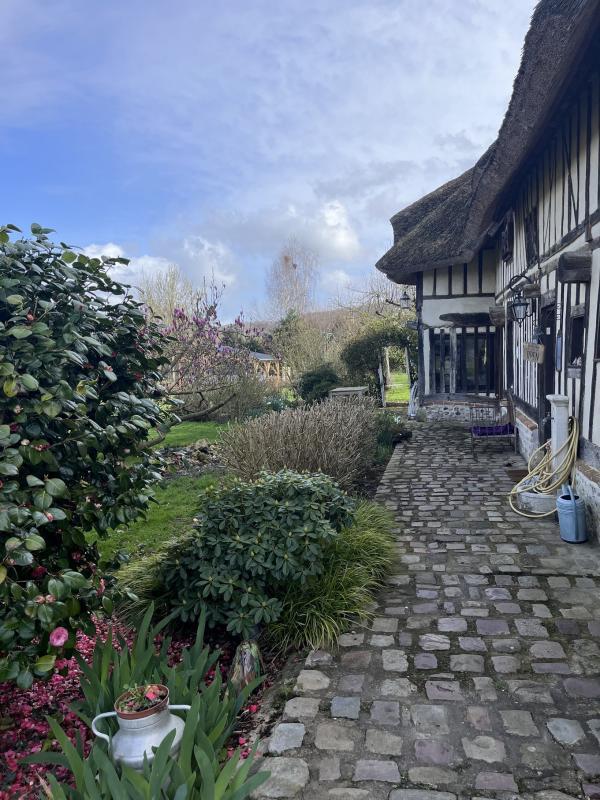 Propriété - 300 m² - 10 pièces