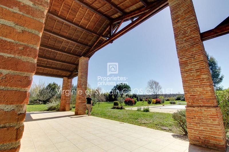 Maison - 250 m² - 7 pièces