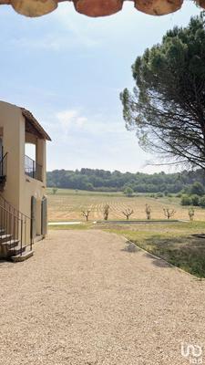 Maison - 230 m² - 6 pièces