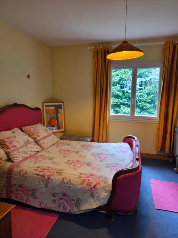 Maison - 198 m² - 9 pièces