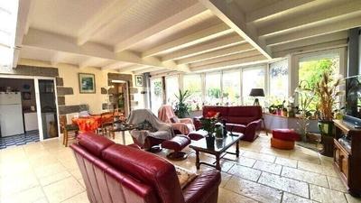 Pavillon - 200 m² - 10 pièces