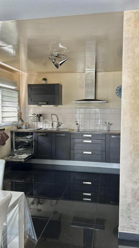 Maison - 94 m² - 5 pièces