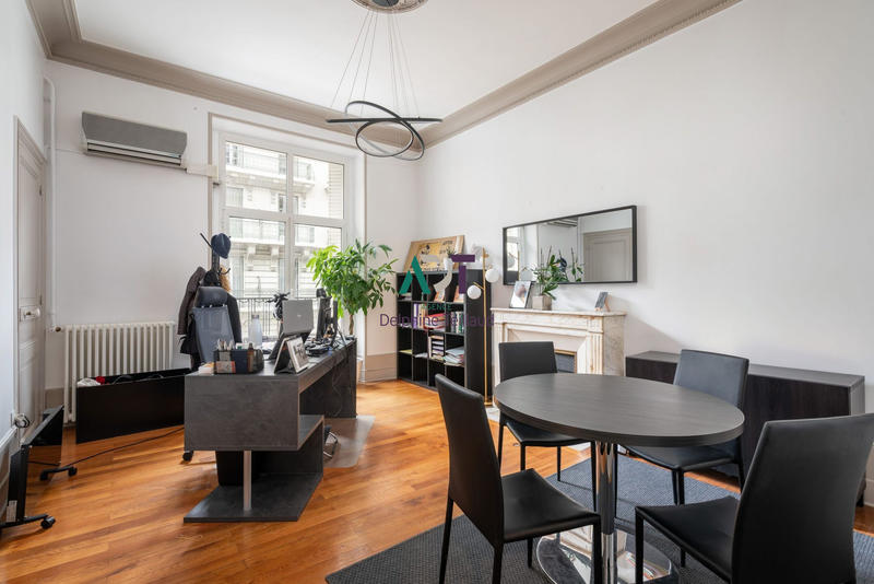 Appartement - 163 m² - 7 pièces