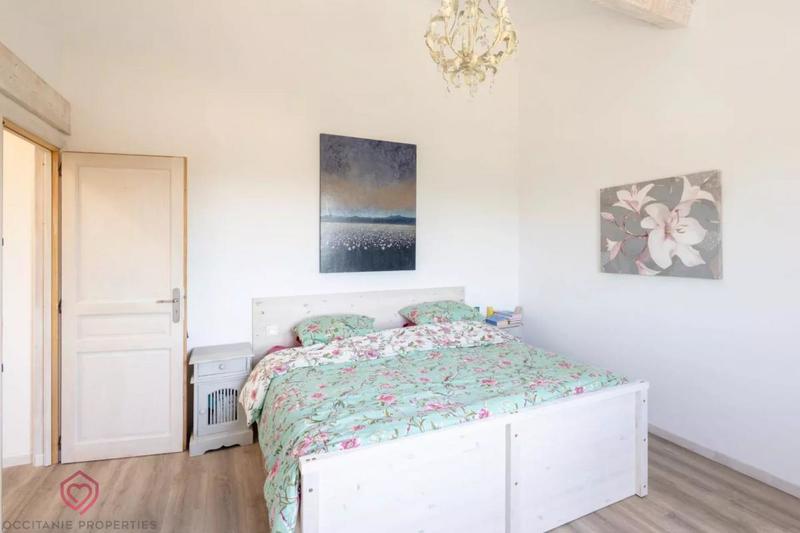 Maison - 258 m² - 9 pièces