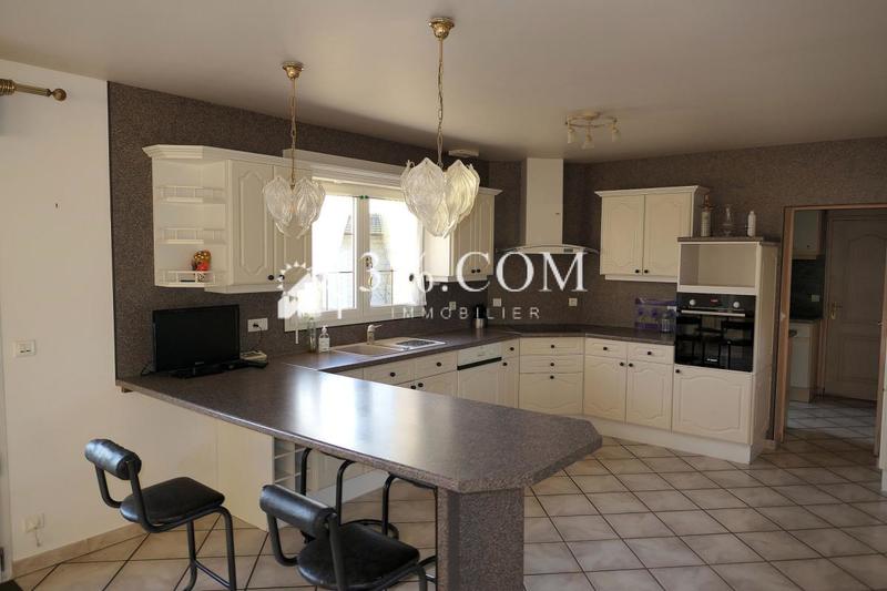 Maison - 181 m² - 7 pièces