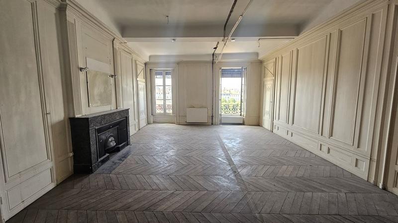 Appartement - 120 m² - 4 pièces