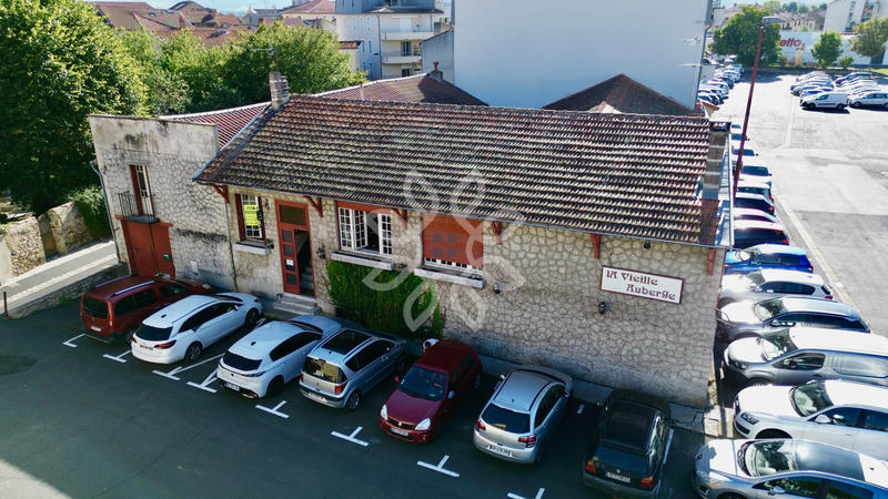 Immeuble - 305 m² - 20 pièces