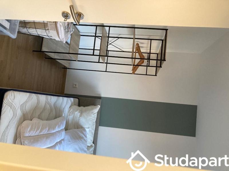 Chambre - 10 m² - 1 pièce