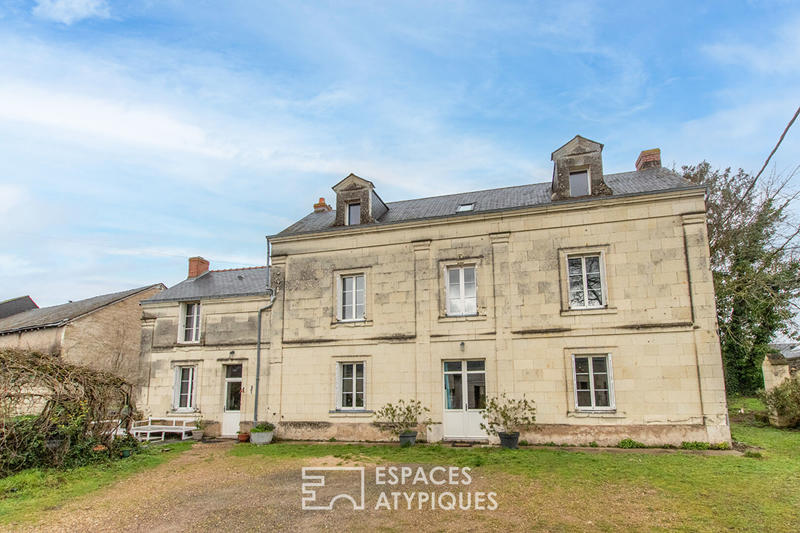 Maison - 220 m² - 8 pièces