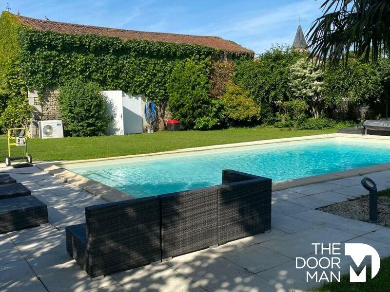 Propriété - 141 m² - 8 pièces