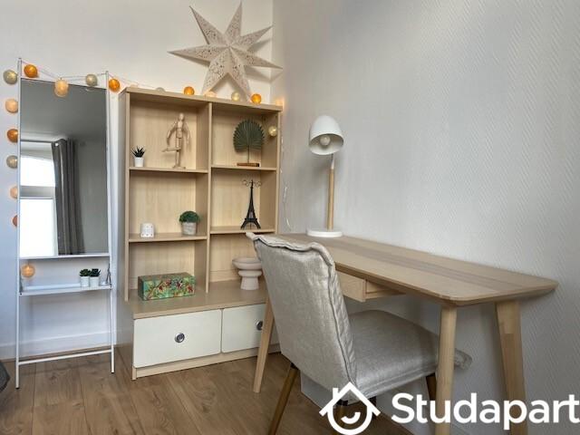 Chambre - 12 m² - 1 pièce