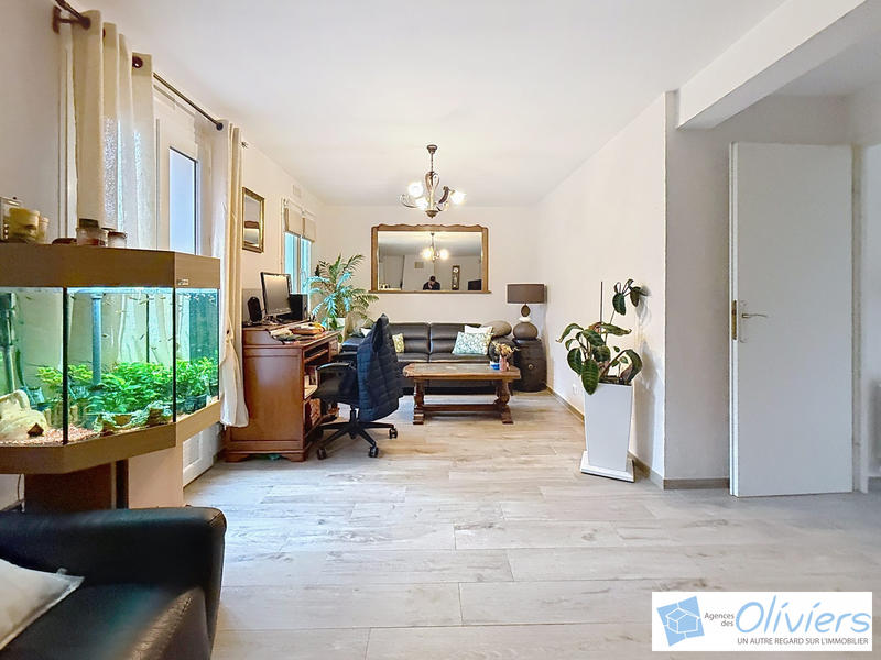 Maison - 97 m² - 6 pièces