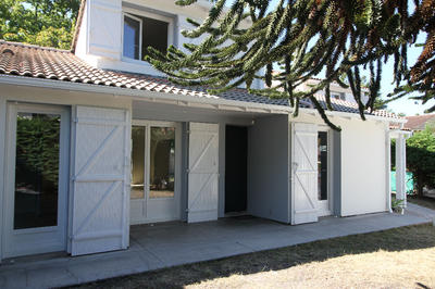 Maison - 98 m² - 5 pièces