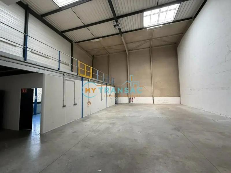 Local d'activité / Entrepôt - 1 010 m²