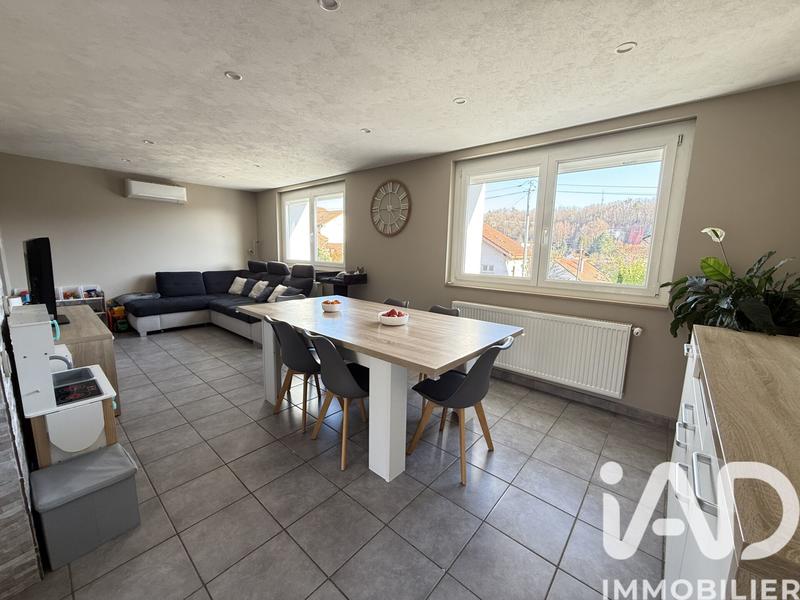 Maison - 96 m² - 5 pièces