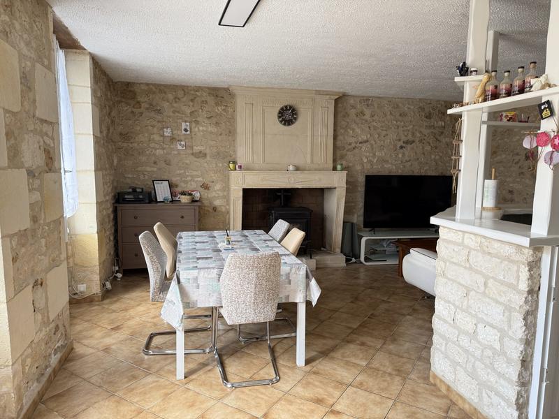 Maison - 98 m² - 4 pièces