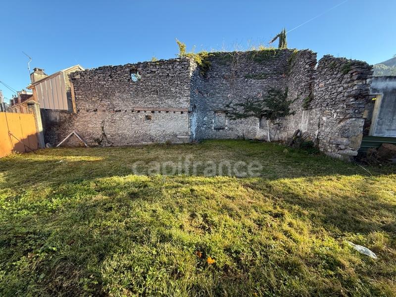 Terrain constructible - 768 m²