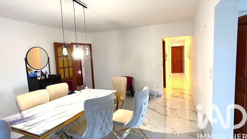 Maison - 485 m² - 27 pièces