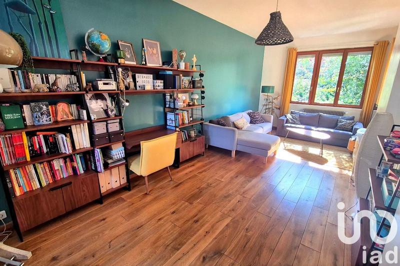 Maison - 211 m² - 7 pièces