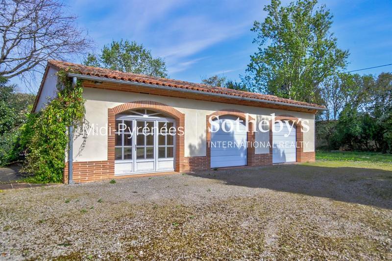 Maison - 300 m² - 10 pièces