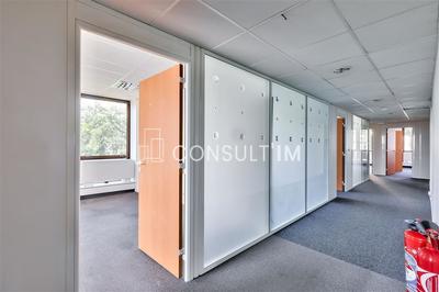 Bureau - 793 m²