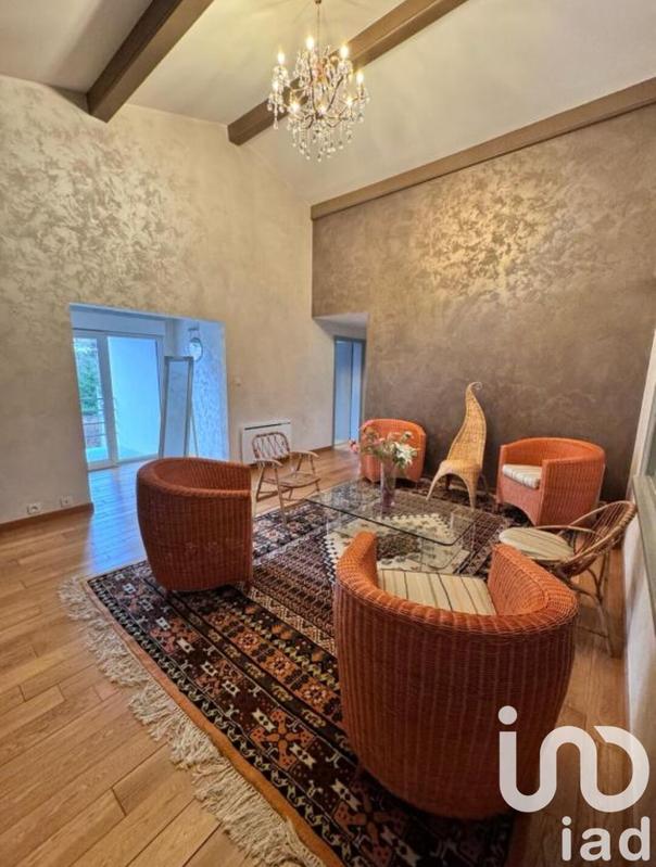 Maison de maîtres - 352 m² - 13 pièces