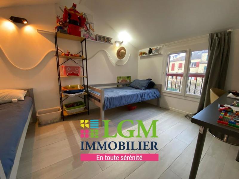 Appartement - 119 m² - 6 pièces
