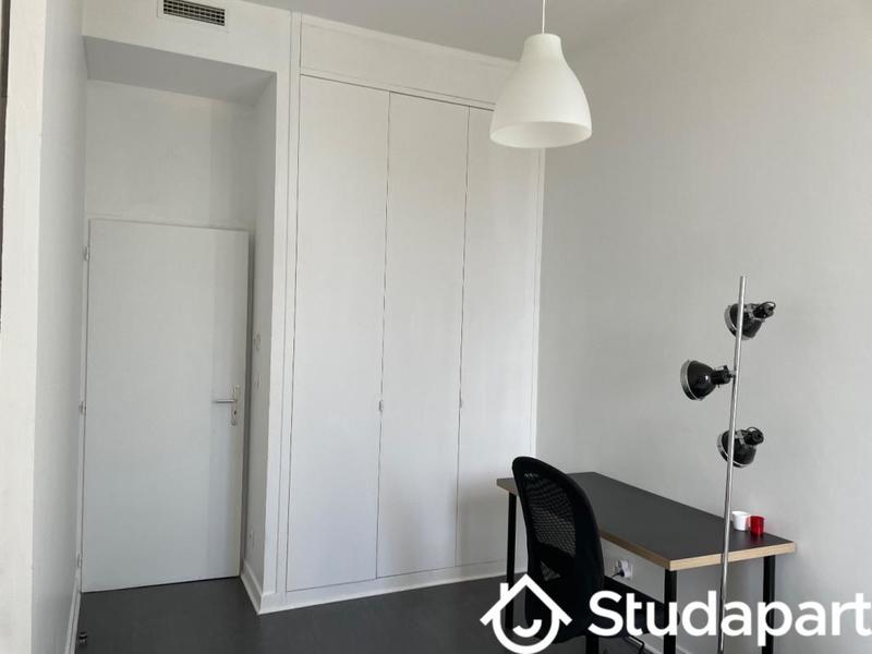 Chambre - 11 m² - 1 pièce