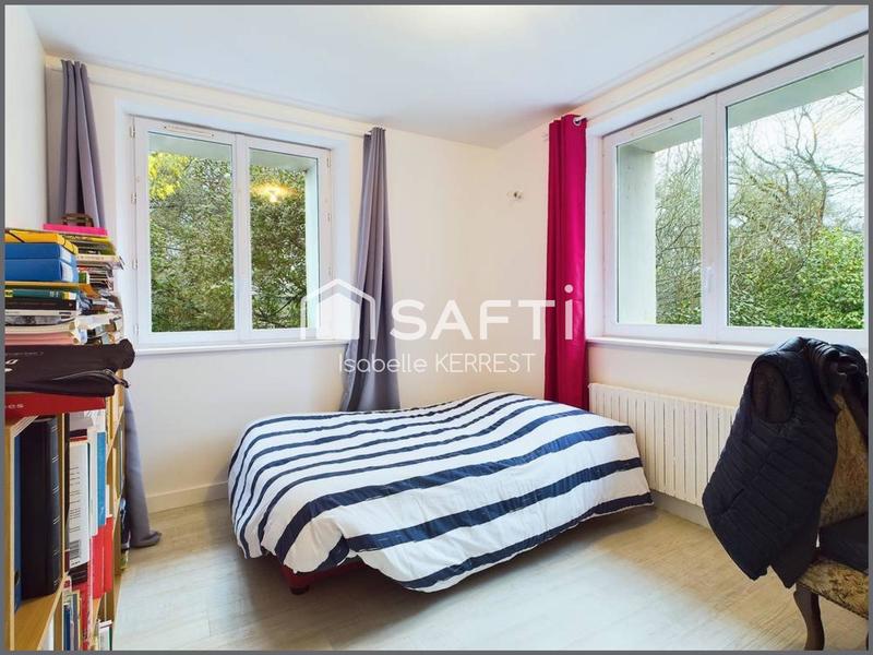 Maison - 260 m² - 8 pièces