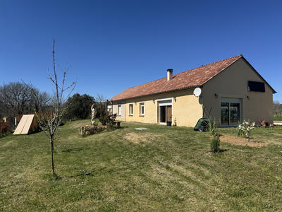 Maison - 104 m² - 5 pièces