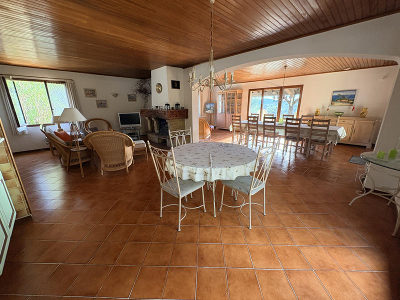 Villa - 155 m² - 6 pièces