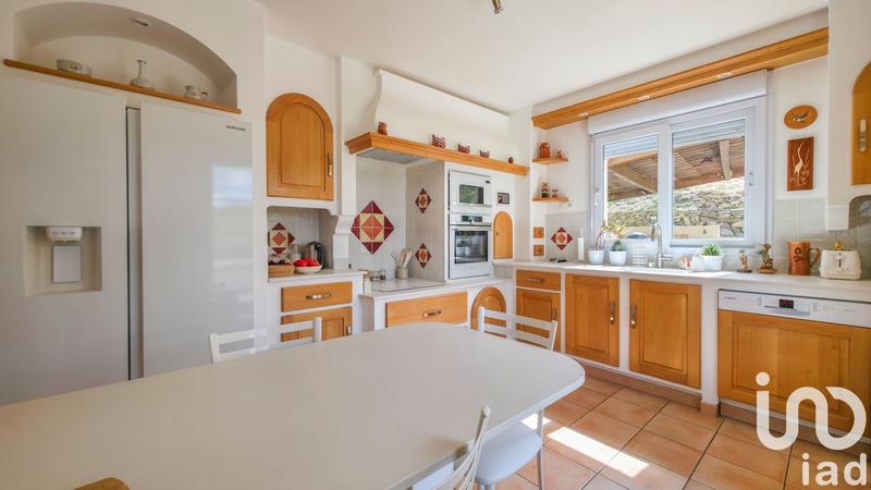 Maison - 160 m² - 8 pièces